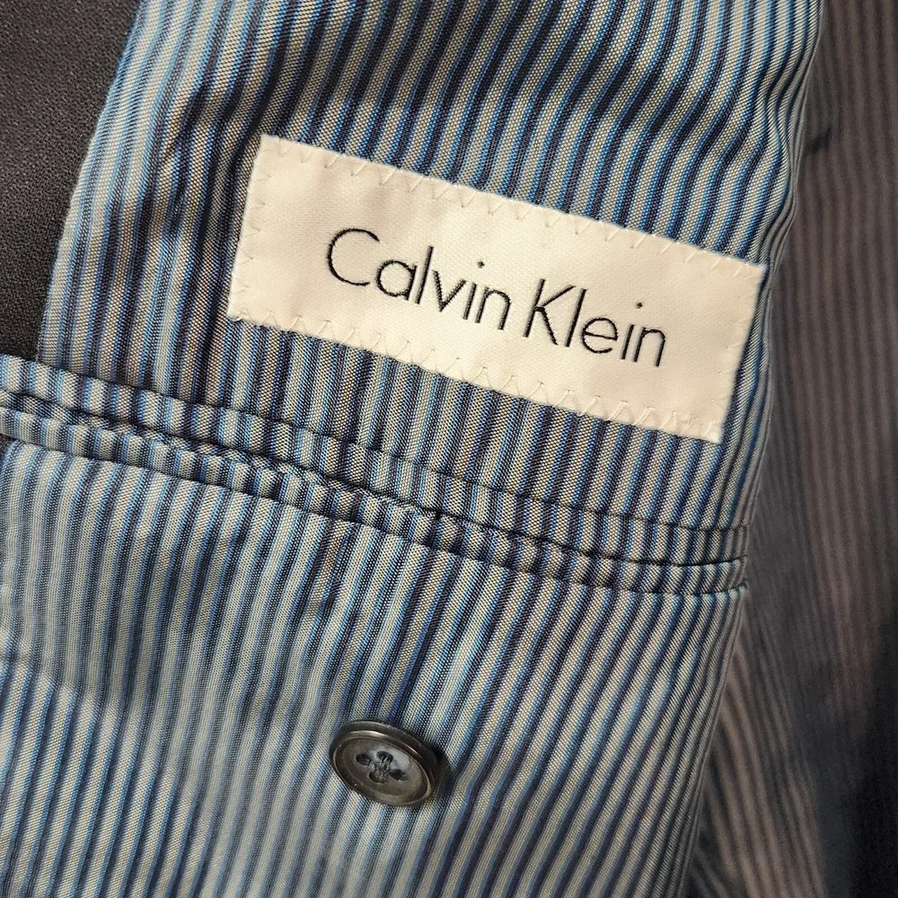 Calvin Klein Men's 46L Navy Blue Two Silver Button Wool Blazer Sport Coat Jacket
